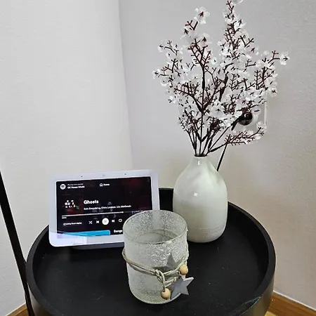 Apartament Away In