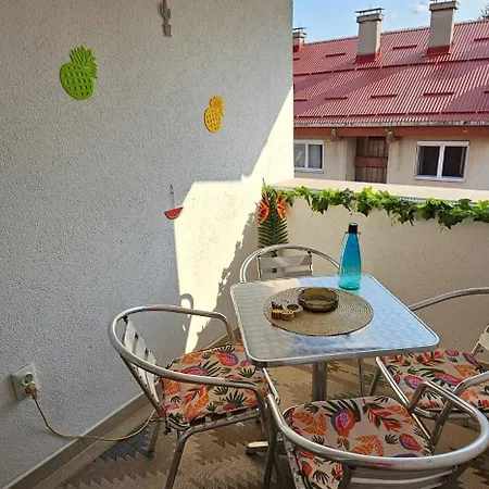 Apartament Away In *